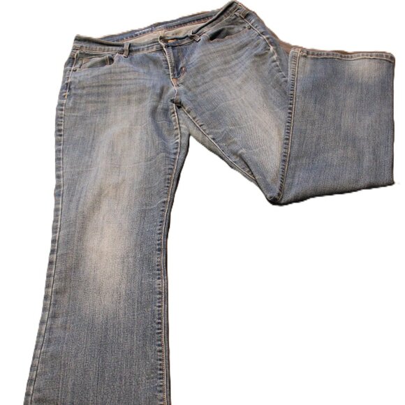 Old Navy Curvy Profile Jeans, Bootcut, Mid-rise, Faded Demin, Women's size 10S - Picture 1 of 6